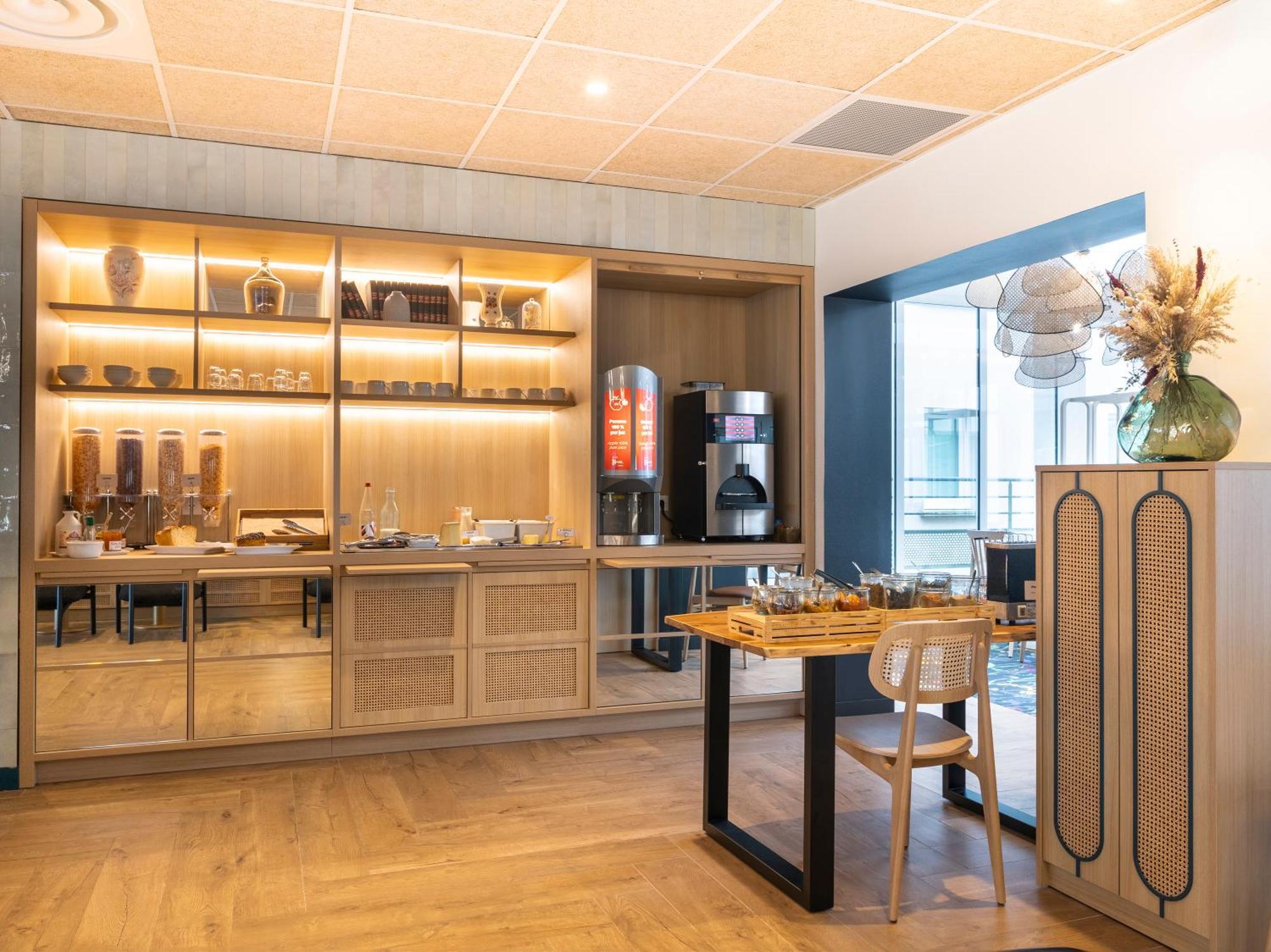 Ibis Styles Pontivy Centre Bretagne Hotel Екстериор снимка