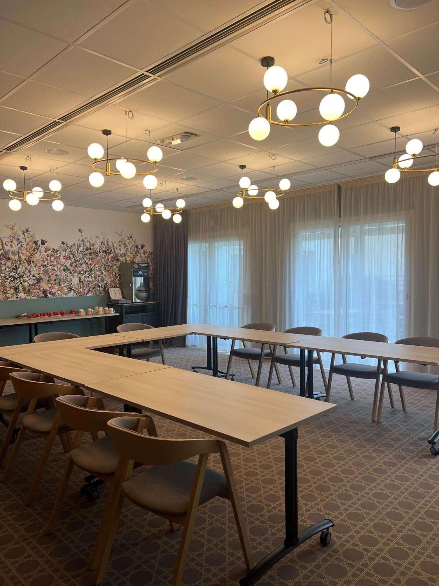 Ibis Styles Pontivy Centre Bretagne Hotel Екстериор снимка